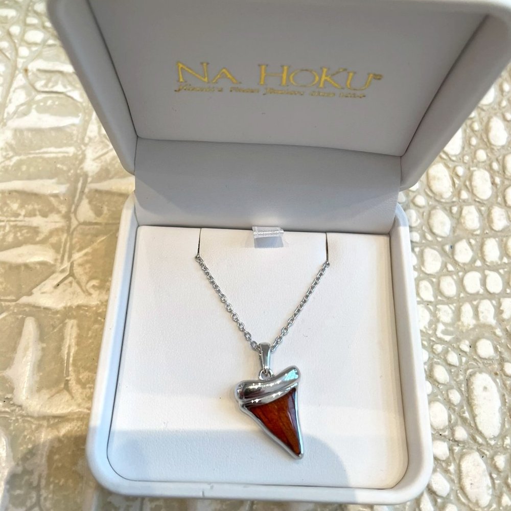 NA HOKU Sterling Silver Shark Tooth Necklace
